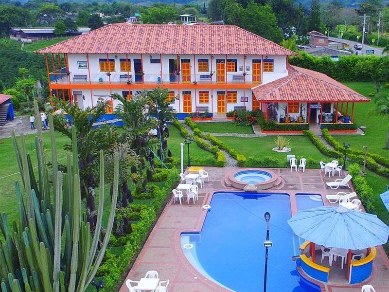 Finca Hotel La Rivera Calarcá Exterior photo