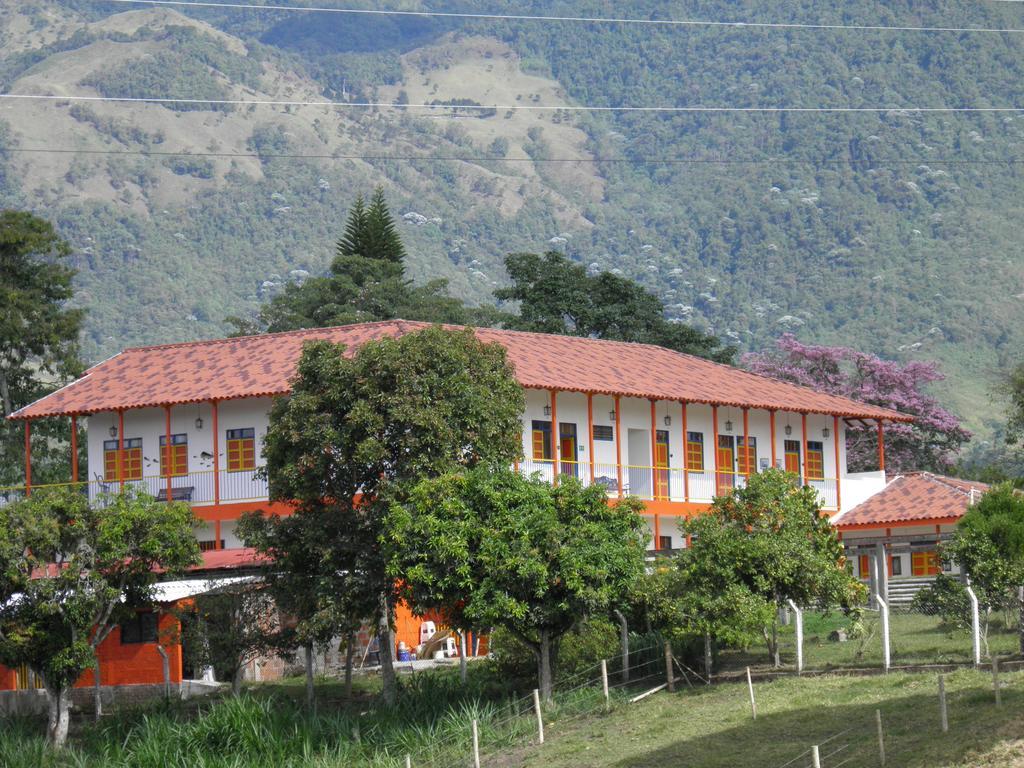 Finca Hotel La Rivera Calarcá Exterior photo