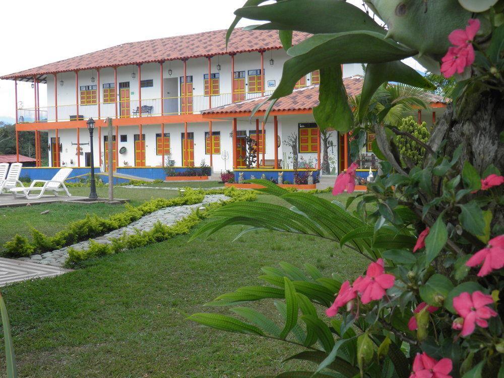 Finca Hotel La Rivera Calarcá Exterior photo