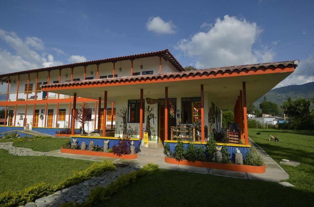 Finca Hotel La Rivera Calarcá Exterior photo