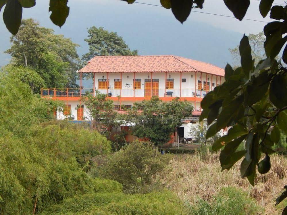 Finca Hotel La Rivera Calarcá Exterior photo